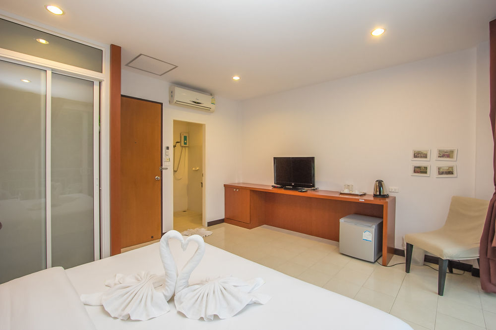 Sugar Ohana Poshtel Phuket Eksteriør billede